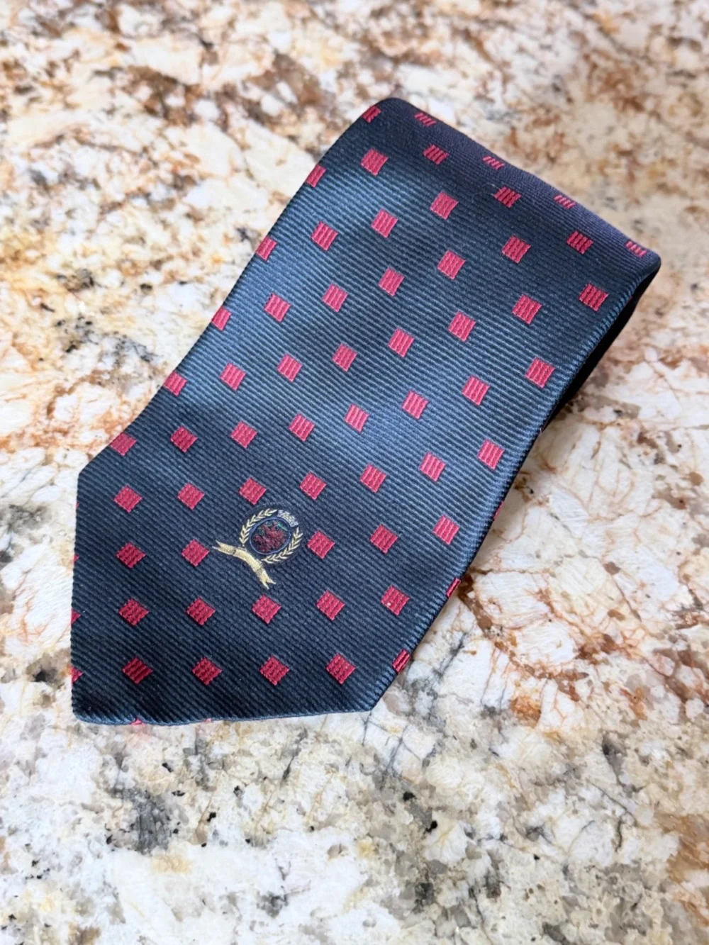 5 for $15 🌸 TOMMY HILFIGER | Navy/Red 100% Silk Tie with Hilfiger Crest for Men